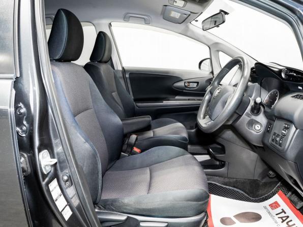 Toyota Wish II Рестайлинг с пробегом 2012 года, цена 1 350 000 рублей, 144600 км, минивэн, Автокод Объявления