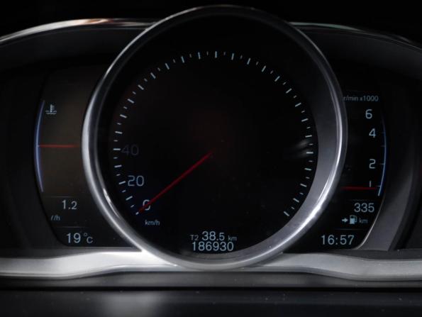 Volvo S60 II Рестайлинг с пробегом 2014 года, цена 1 450 000 рублей, 186931 км, седан, Автокод Объявления