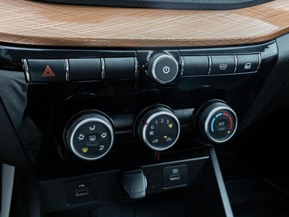 Lada (ВАЗ) Vesta I Рестайлинг (NG) с пробегом 2024 года, цена 1 339 000 рублей, 62028 км, седан, Автокод Объявления