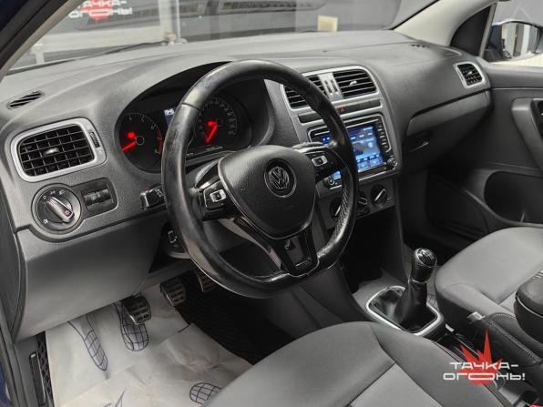 Volkswagen Polo V Рестайлинг с пробегом 2016 года, цена 938 000 рублей, 141315 км, седан, Автокод Объявления