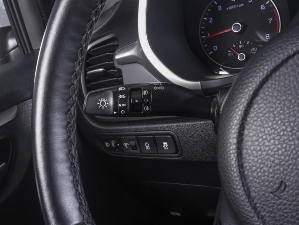 Kia Rio IV Рестайлинг с пробегом 2021 года, цена 2 099 000 рублей, 60020 км, хэтчбек, Автокод Объявления