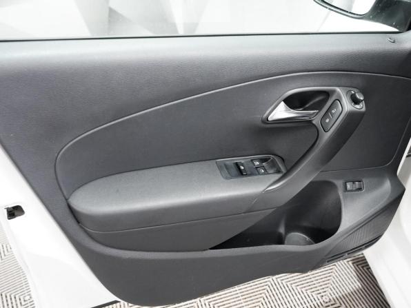 Volkswagen Polo V с пробегом 2013 года, цена 773 000 рублей, 150000 км, седан, Автокод Объявления