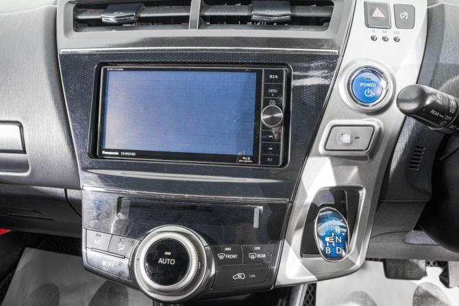 Toyota Prius Alpha I (ZVW40/41) Рестайлинг с пробегом 2014 года, цена 1 299 000 рублей, 210000 км, универсал, Автокод Объявления