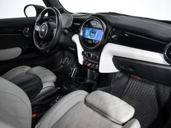 Mini Cabrio III Рестайлинг 2 с пробегом 2022 года, цена 3 700 000 рублей, 24750 км, кабриолет, Автокод Объявления
