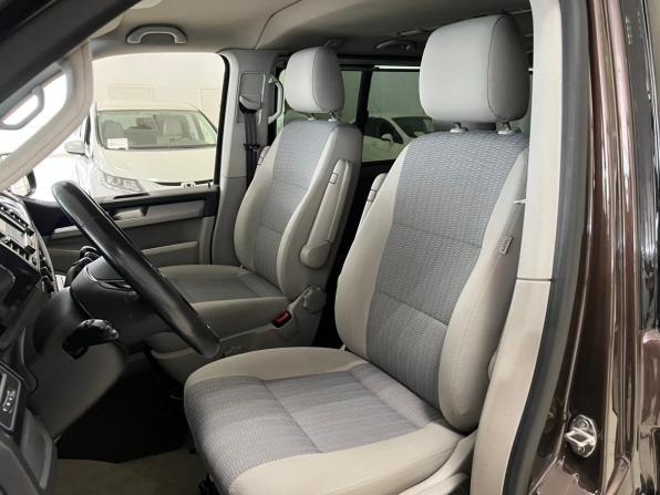 Volkswagen Multivan T6 с пробегом 2015 года, цена 2 860 000 рублей, 175974 км, минивэн, Автокод Объявления