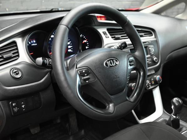 Kia Ceed II с пробегом 2014 года, цена 990 000 рублей, 87446 км, хэтчбек, Автокод Объявления