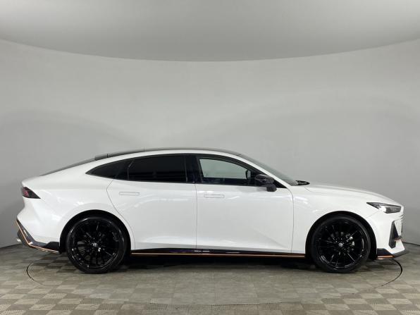 Changan UNI-V I с пробегом 2023 года, цена 2 270 000 рублей, 44919 км, лифтбек, Автокод Объявления