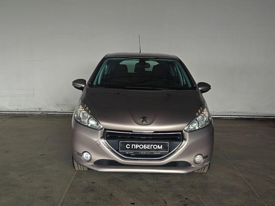 Peugeot 208 I Москва  - изображение 2