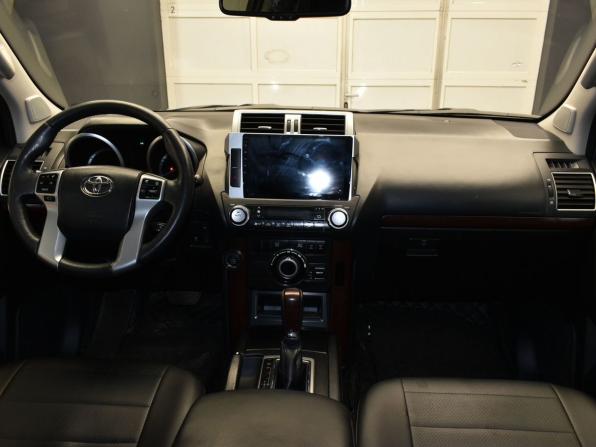 Toyota Land Cruiser Prado 150 Series Рестайлинг 2 с пробегом 2017 года, цена 4 150 000 рублей, 208001 км, внедорожник, Автокод Объявления