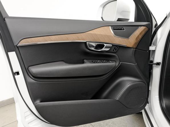 Volvo XC90 II Рестайлинг 1 с пробегом 2021 года, цена 5 245 000 рублей, 61874 км, внедорожник, Автокод Объявления