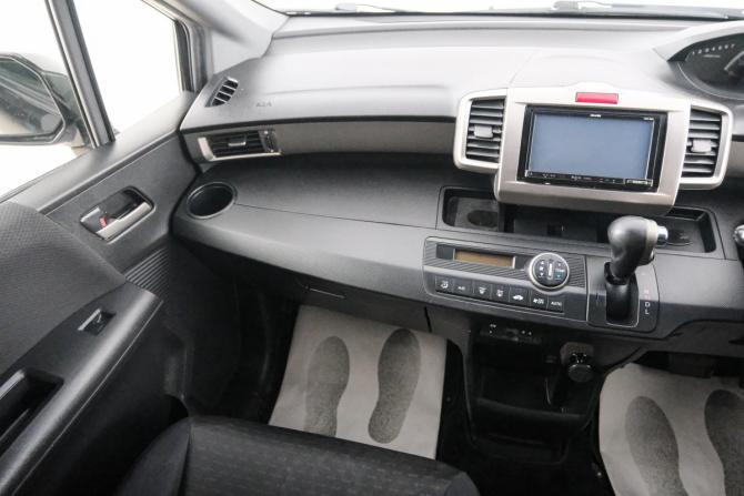 Honda Freed I Рестайлинг с пробегом 2013 года, цена 1 049 000 рублей, 255000 км, компактвэн, Автокод Объявления