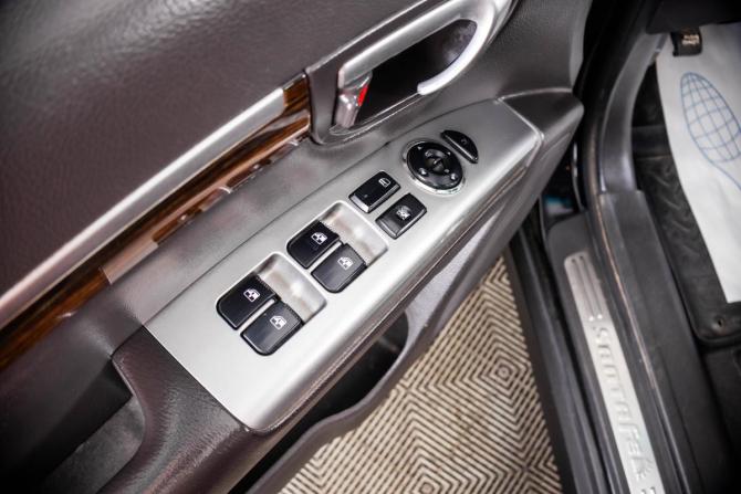 Hyundai Santa Fe II Рестайлинг с пробегом 2011 года, цена 1 349 000 рублей, 280000 км, внедорожник, Автокод Объявления