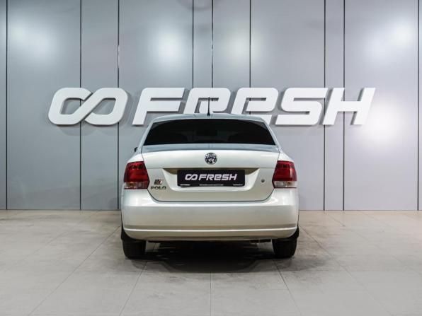 Volkswagen Polo V с пробегом 2014 года, цена 1 059 000 рублей, 98433 км, седан, Автокод Объявления