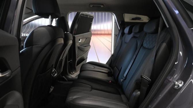 Hyundai Santa Fe IV Рестайлинг с пробегом 2023 года, цена 4 310 000 рублей, 46782 км, внедорожник, Автокод Объявления