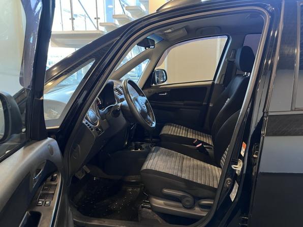 Suzuki SX4 I (Classic) Рестайлинг с пробегом 2010 года, цена 789 000 рублей, 176682 км, хэтчбек, Автокод Объявления