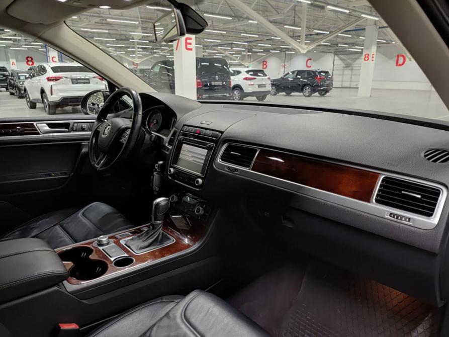 Volkswagen Touareg II Рестайлинг Казань  - изображение 13