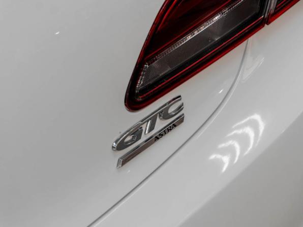 Opel Astra J Рестайлинг с пробегом 2013 года, цена 875 000 рублей, 150766 км, хэтчбек, Автокод Объявления