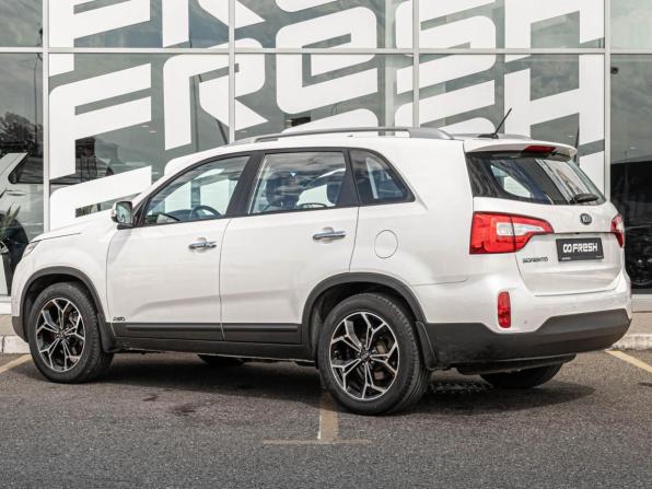 Kia Sorento II Рестайлинг с пробегом 2018 года, цена 2 150 000 рублей, 111460 км, внедорожник, Автокод Объявления