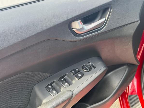 Hyundai Solaris II с пробегом 2019 года, цена 1 525 000 рублей, 110000 км, седан, Автокод Объявления