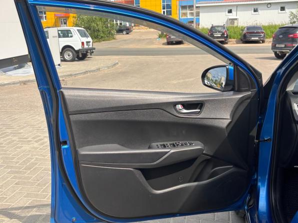 Hyundai Solaris II Рестайлинг с пробегом 2021 года, цена 1 325 000 рублей, 137357 км, седан, Автокод Объявления