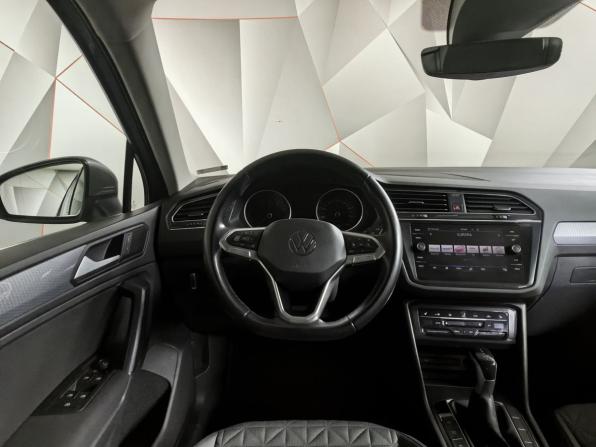 Volkswagen Tiguan II Рестайлинг с пробегом 2021 года, цена 2 795 000 рублей, 72458 км, внедорожник, Автокод Объявления