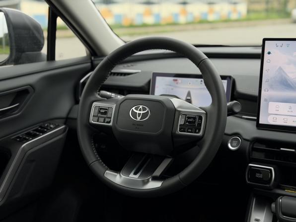 Toyota RAV4 VI (XA60) с пробегом 2026 года, цена 4 100 000 рублей, 25 км, внедорожник, Автокод Объявления