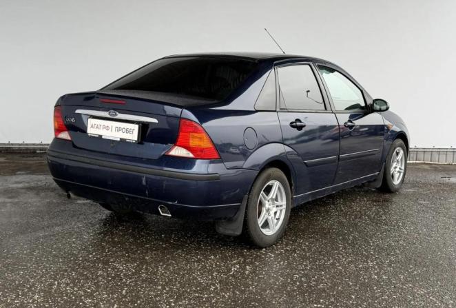 Ford Focus I Рестайлинг с пробегом 2002 года, цена 250 000 рублей, 276168 км, седан, Автокод Объявления
