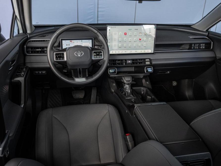 Toyota RAV4 VI (XA60) Краснодар  - изображение 6