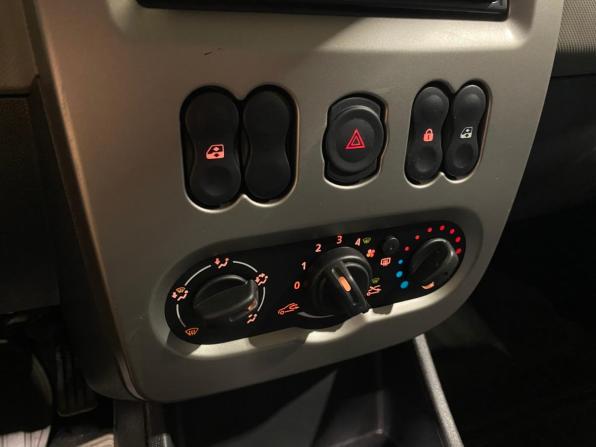 Renault Sandero I с пробегом 2012 года, цена 670 000 рублей, 40536 км, хэтчбек, Автокод Объявления