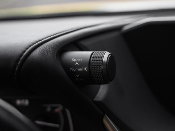 Lexus ES VII с пробегом 2019 года, цена 3 349 000 рублей, 151345 км, седан, Автокод Объявления
