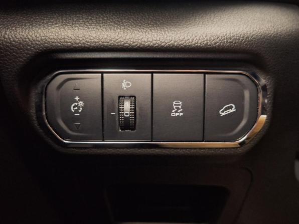 Haval Jolion I с пробегом 2023 года, цена 1 499 000 рублей, 131671 км, внедорожник, Автокод Объявления
