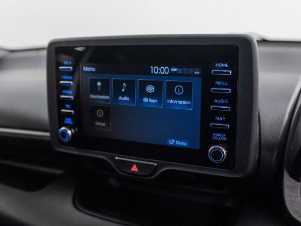 Toyota Yaris IV с пробегом 2021 года, цена 1 170 000 рублей, 109000 км, хэтчбек, Автокод Объявления
