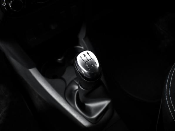 Renault Sandero II Рестайлинг с пробегом 2021 года, цена 1 480 000 рублей, 3393 км, хэтчбек, Автокод Объявления