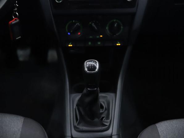 Skoda Rapid I Рестайлинг с пробегом 2019 года, цена 1 160 000 рублей, 170801 км, лифтбек, Автокод Объявления