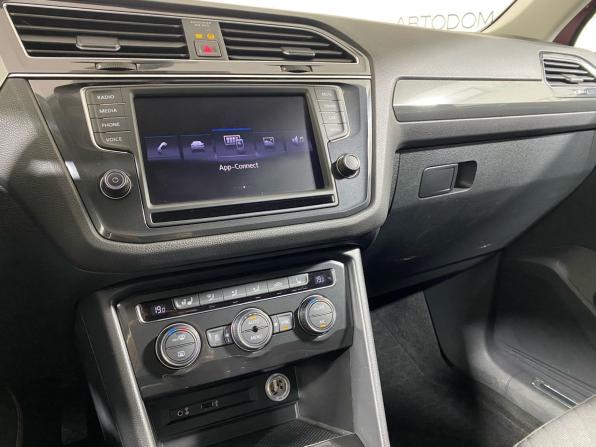 Volkswagen Tiguan II с пробегом 2016 года, цена 2 049 000 рублей, 164371 км, внедорожник, Автокод Объявления
