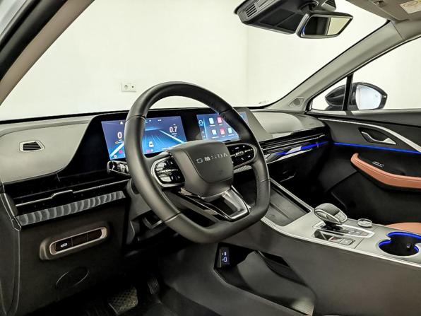 Omoda C5 I с пробегом 2023 года, цена 1 699 000 рублей, 36473 км, внедорожник, Автокод Объявления