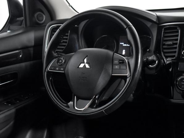 Mitsubishi Outlander III Рестайлинг 2 с пробегом 2017 года, цена 1 910 000 рублей, 93100 км, внедорожник, Автокод Объявления