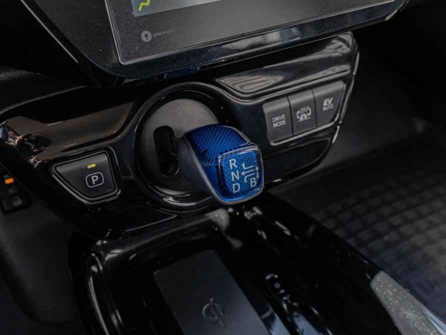 Toyota Prius IV (XW50) Краснодар  - изображение 16