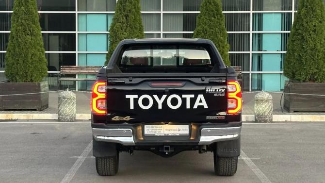 Toyota Hilux VIII Рестайлинг 2 с пробегом 2025 года, цена 7 615 000 рублей, 10 км, пикап, Автокод Объявления