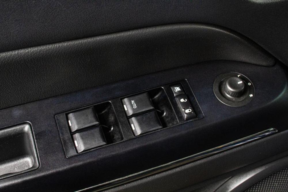 Jeep Compass I Рестайлинг Сургут  - изображение 8