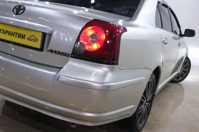 Toyota Avensis II Рестайлинг с пробегом 2006 года, цена 619 000 рублей, 330000 км, седан, Автокод Объявления