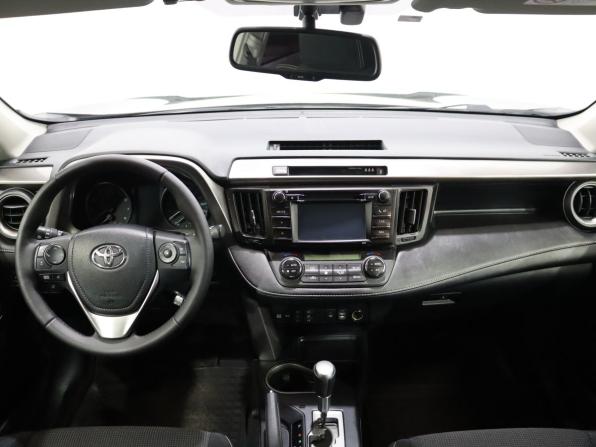 Toyota RAV4 IV (XA40) Рестайлинг с пробегом 2015 года, цена 2 450 000 рублей, 133613 км, внедорожник, Автокод Объявления