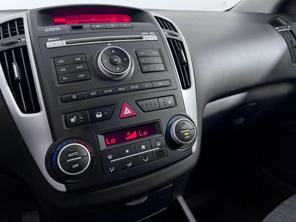 Kia Ceed I Рестайлинг с пробегом 2011 года, цена 760 000 рублей, 156408 км, хэтчбек, Автокод Объявления