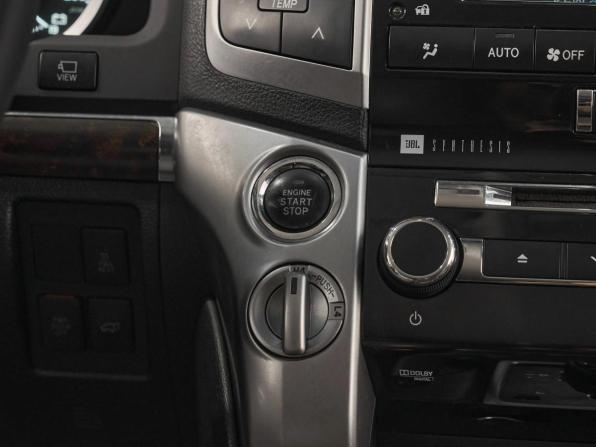 Toyota Land Cruiser 200 Series Рестайлинг 1 с пробегом 2012 года, цена 3 249 000 рублей, 175400 км, внедорожник, Автокод Объявления