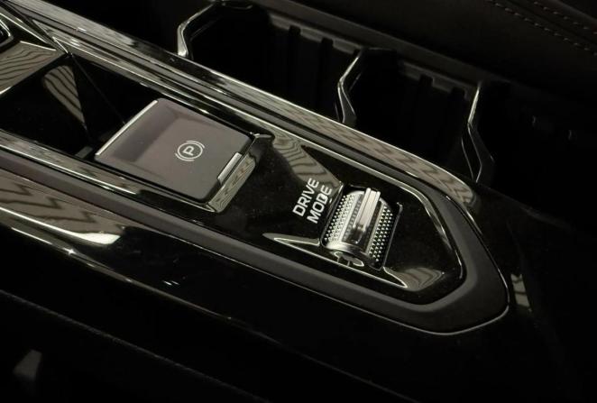 Новый Geely Coolray I Рестайлинг 2 2026 года, цена 2 774 990 рублей, внедорожник, Автокод Объявления