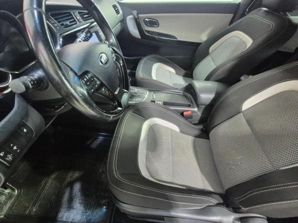 Kia Ceed II с пробегом 2013 года, цена 1 035 000 рублей, 215000 км, хэтчбек, Автокод Объявления