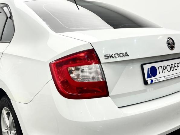 Skoda Rapid I с пробегом 2015 года, цена 819 000 рублей, 189918 км, лифтбек, Автокод Объявления