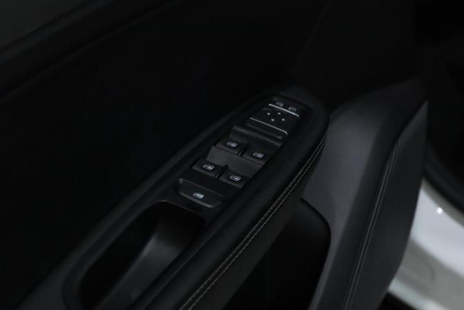 Renault Arkana I с пробегом 2019 года, цена 1 495 000 рублей, 50135 км, внедорожник, Автокод Объявления