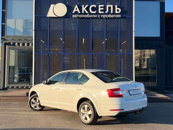 Skoda Octavia III (A7) Рестайлинг с пробегом 2018 года, цена 1 599 000 рублей, 117000 км, лифтбек, Автокод Объявления