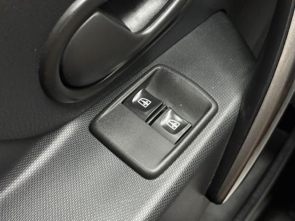 Renault Sandero II с пробегом 2017 года, цена 1 265 000 рублей, 68984 км, хэтчбек, Автокод Объявления